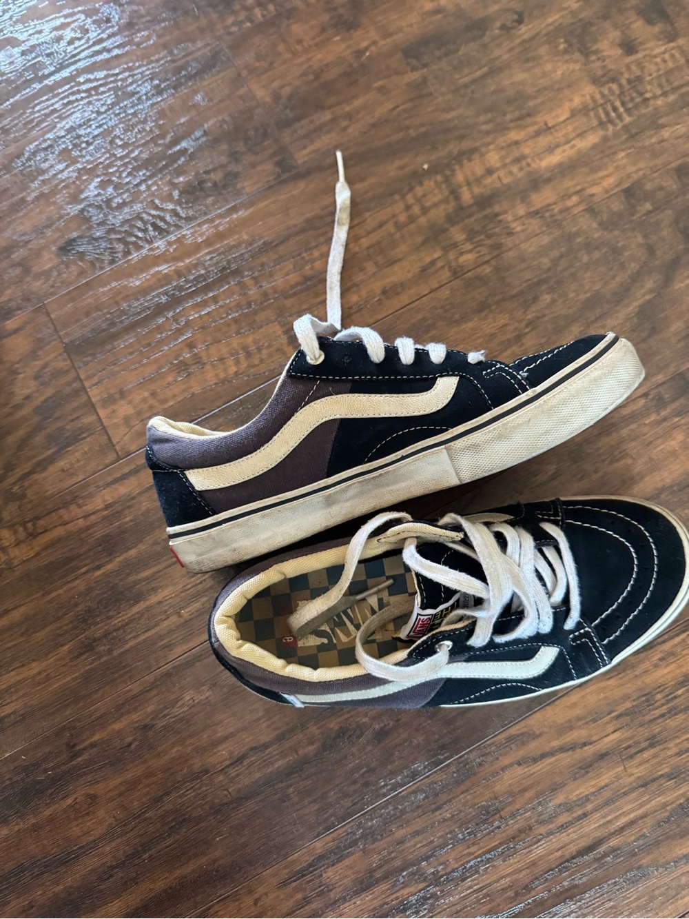 Vans Old Skool Sneakers - Picture 2 of 4